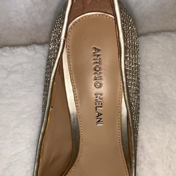 Champagne Gold Mesh Pumps - Picture 6 of 10